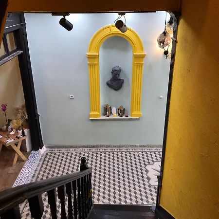 Titan House Hostel İzmir Buitenkant foto