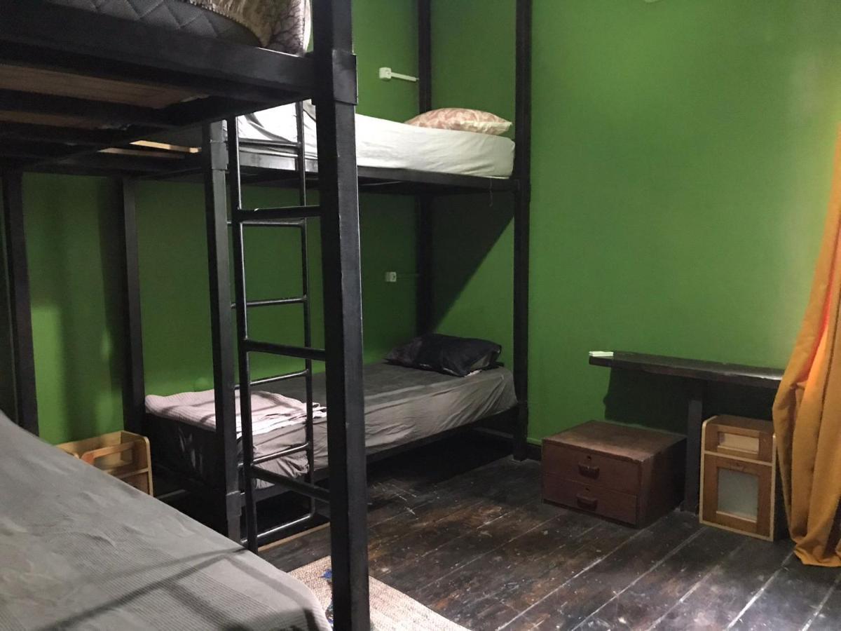 Titan House Hostel İzmir Buitenkant foto