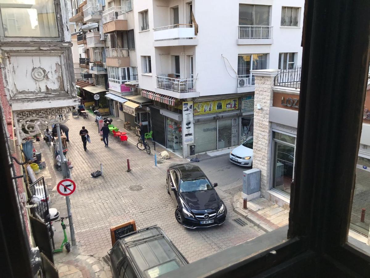 Titan House Hostel İzmir Buitenkant foto