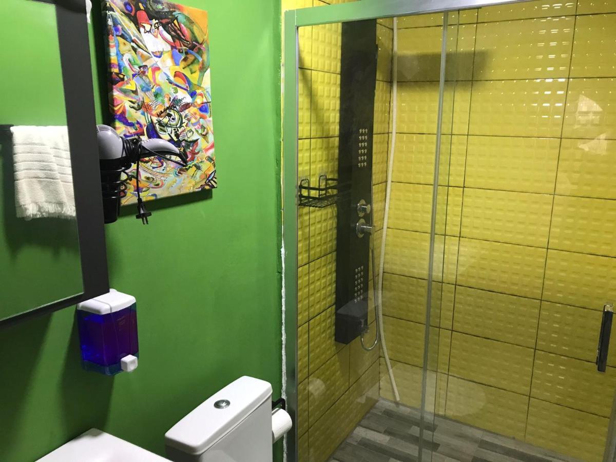 Titan House Hostel İzmir Buitenkant foto