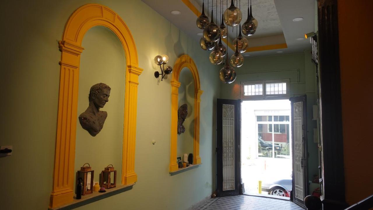 Titan House Hostel İzmir Buitenkant foto