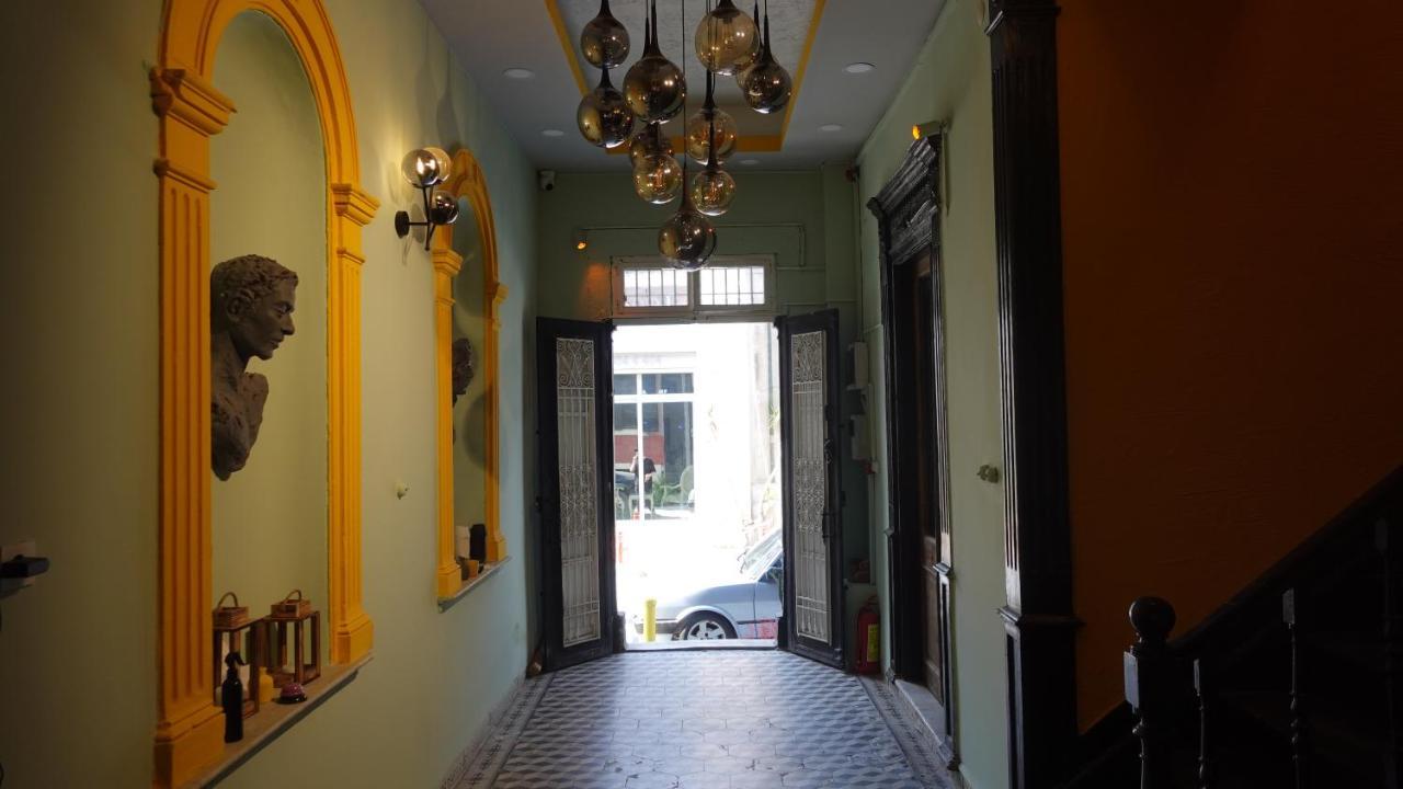 Titan House Hostel İzmir Buitenkant foto